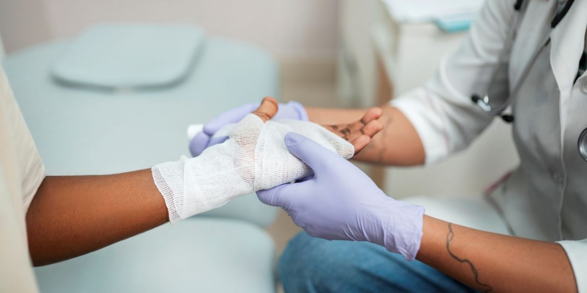 Cara Merawat Luka Diabetes Agar Cepat Sembuh: Panduan Lengkap Berbasis Bukti Ilmiah